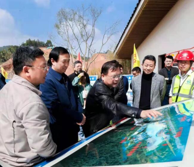 陶瓷十大品牌的企業堅定不移實現“陶瓷產業三年過千億”目標?