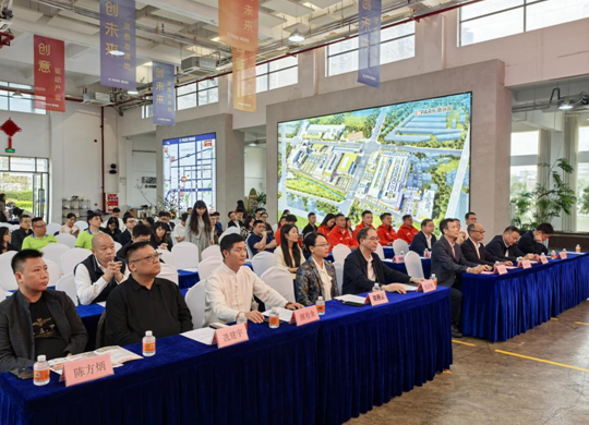 匠心榮耀丨能強瓷磚被授予2025佛山陶瓷百家“放心消費者承諾品牌”